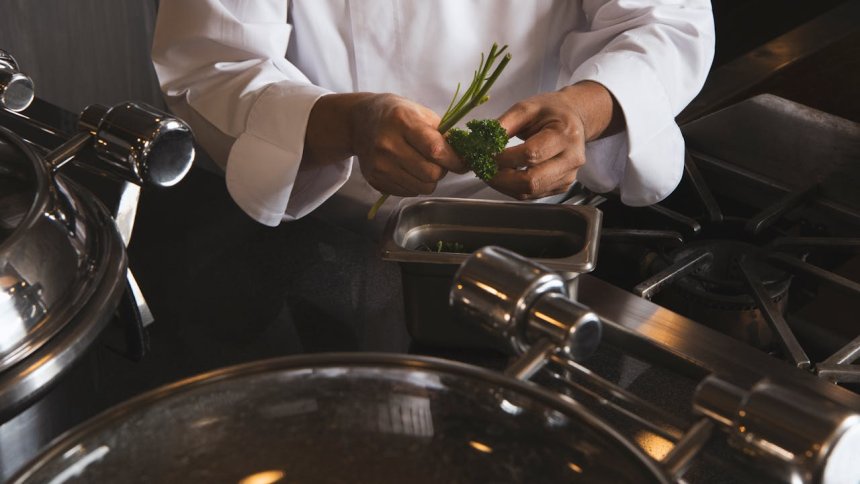 Chef is elani - 2200 Azn