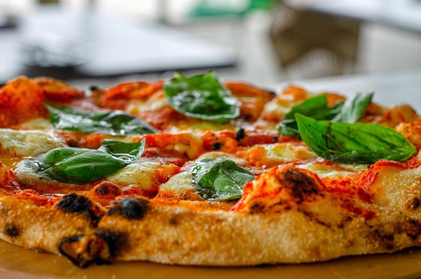 Pizza Bölümü üzrə Aşpaz Tələb Olunur