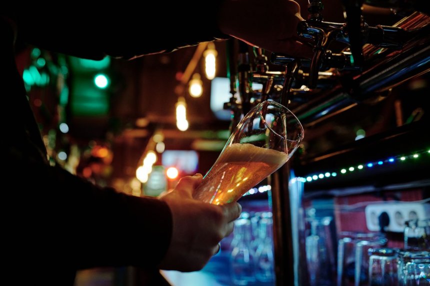 Sahildə yerləşən Pub-Restoran üçün, Aşpaz tələb olunur