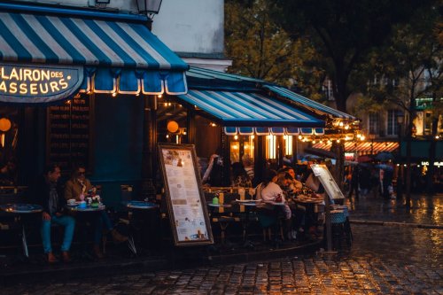 Cafe Aşpaz tələb olunur