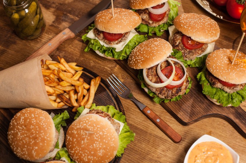 Təcrübəli Fast Food Aşpazı Tələb Olunur